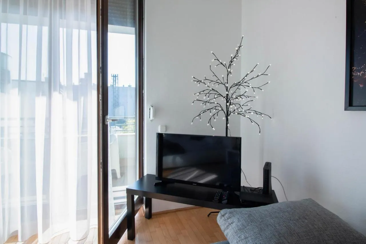 Kiraly Pop Studio With Terrace With Free Parking Apartment Budapest Hungary