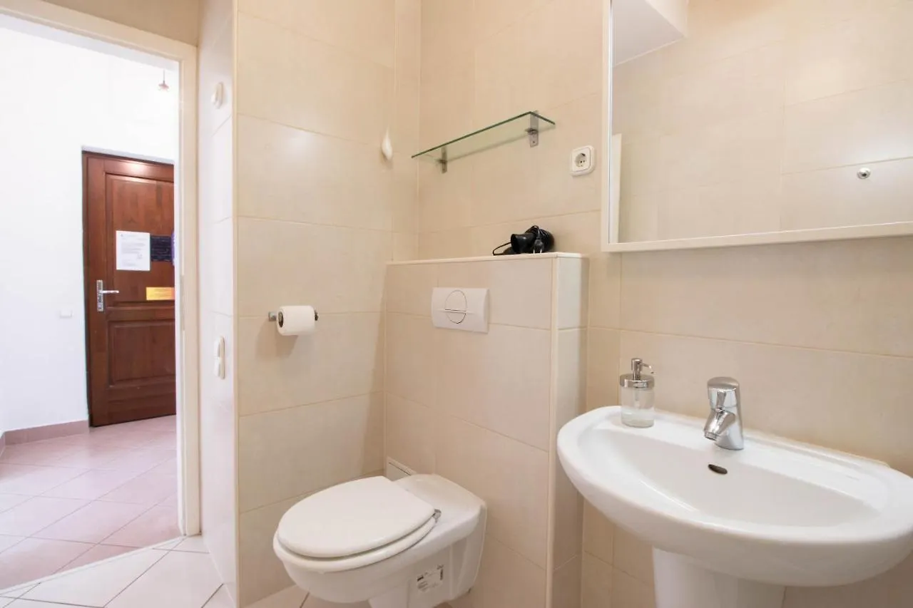 Kiraly Pop Studio With Terrace With Free Parking Apartment Budapest